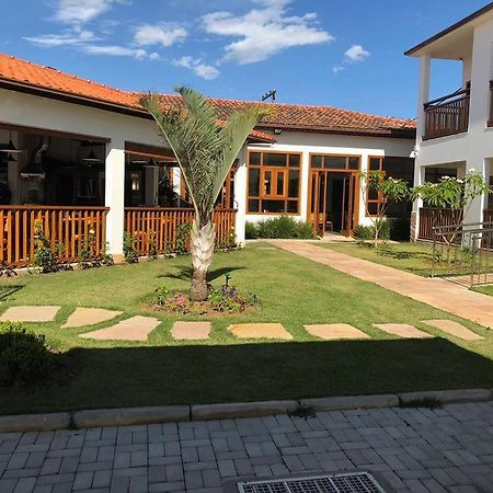 Pousada Vila Americana เบโลโอรีซอนชี ภายนอก รูปภาพ