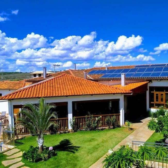 Pousada Vila Americana เบโลโอรีซอนชี ภายนอก รูปภาพ